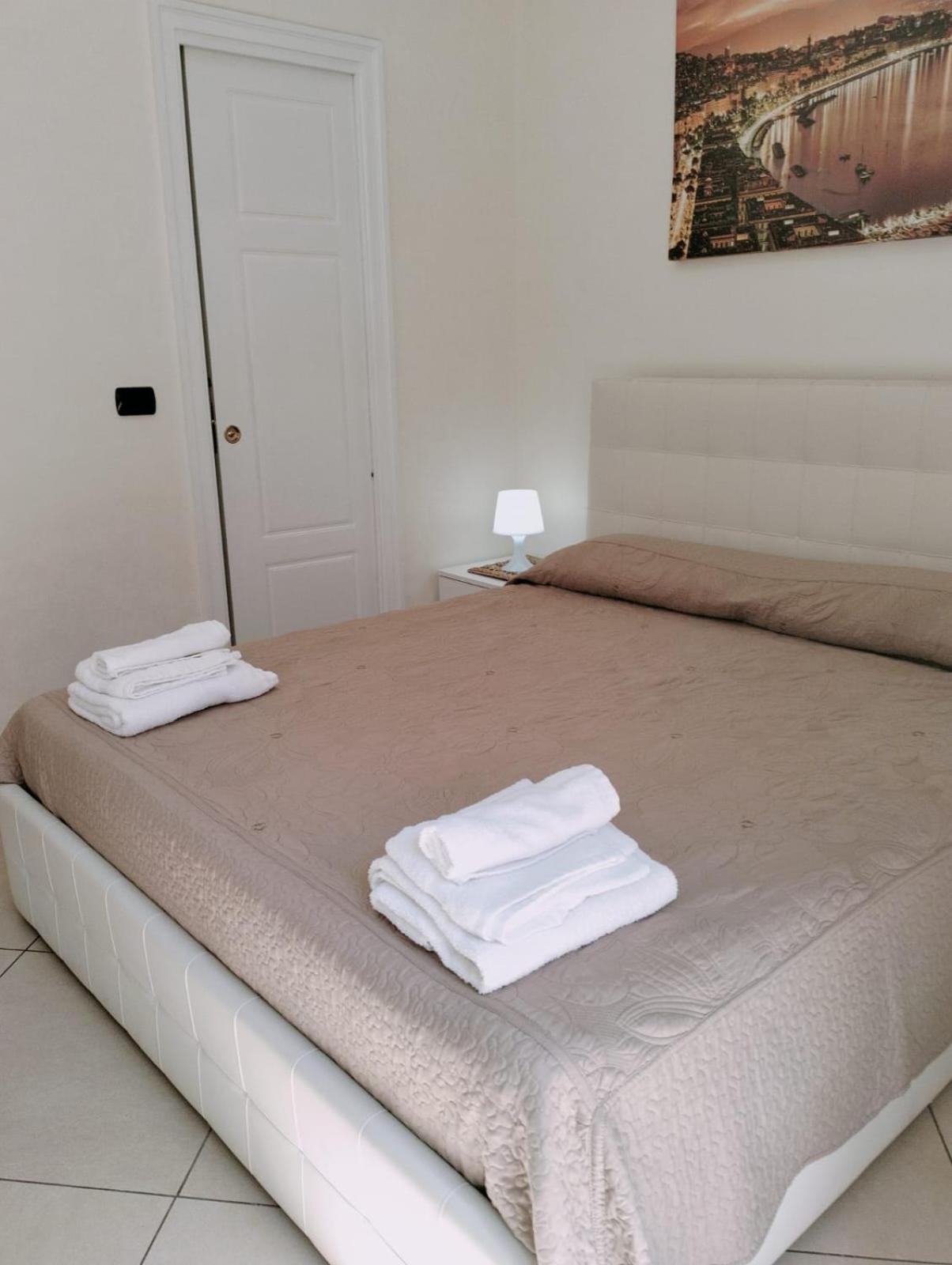 La Dolce Dimora Bed and Breakfast Napels Kamer foto